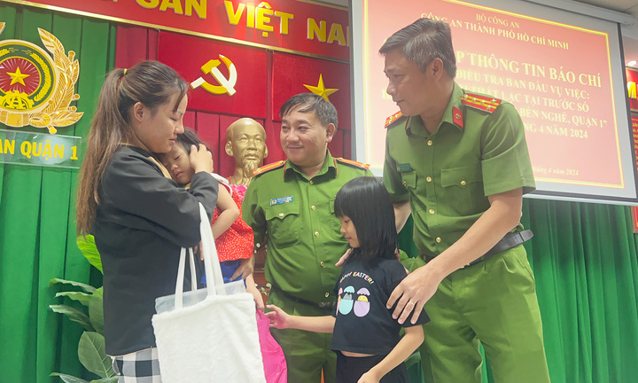 TP.HCM: Giải cứu 2 bé gái bị bắt cóc ở phố đi bộ Nguyễn Huệ