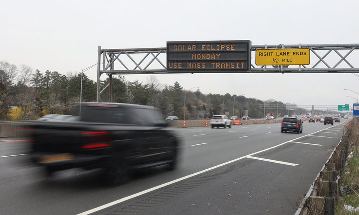 Nhật thực có thể làm tăng tỷ lệ tai nạn giao thông ở Mỹ