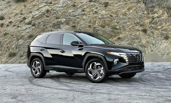 Loạt xe gầm cao tầm 900 triệu, ngang giá xe Mitsubishi Outlander 7 chỗ ngồi