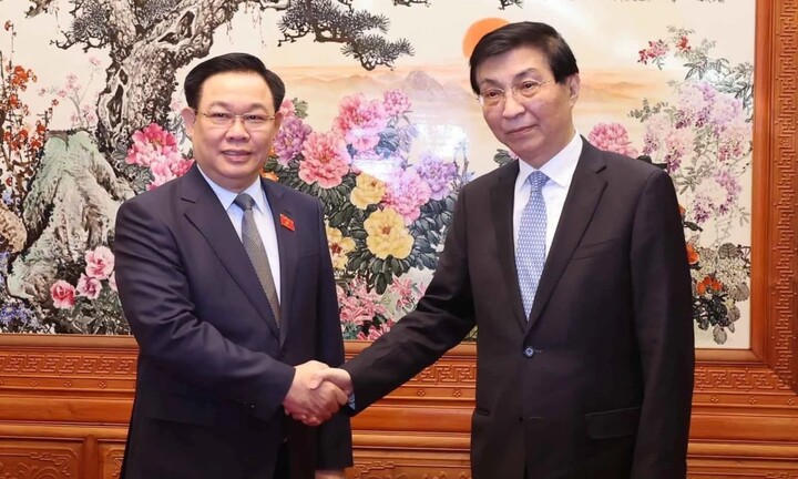 Chủ tịch Quốc hội hội kiến Chủ tịch Chính hiệp toàn quốc Trung Quốc