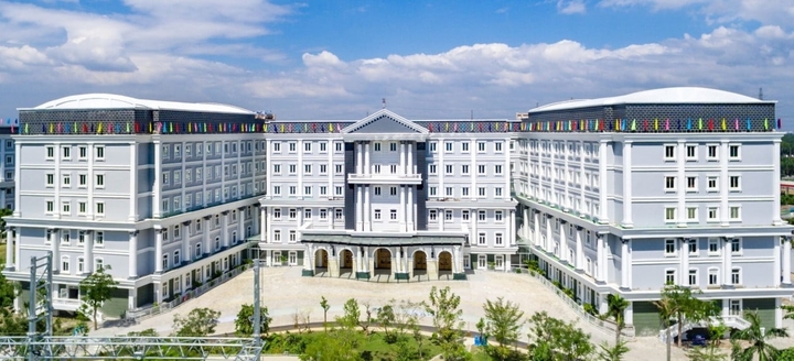 Trường Quốc tế Mỹ đã chi 19 tỷ đồng tiền lương, bảo hiểm cho giáo viên