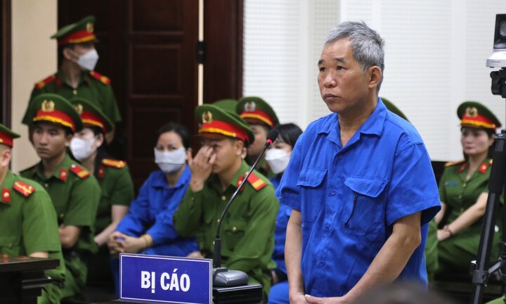 Phiên toà xử Đỗ Hữu Ca: 'Ông trùm' mua bán hoá đơn không nhớ nổi tên các công ty