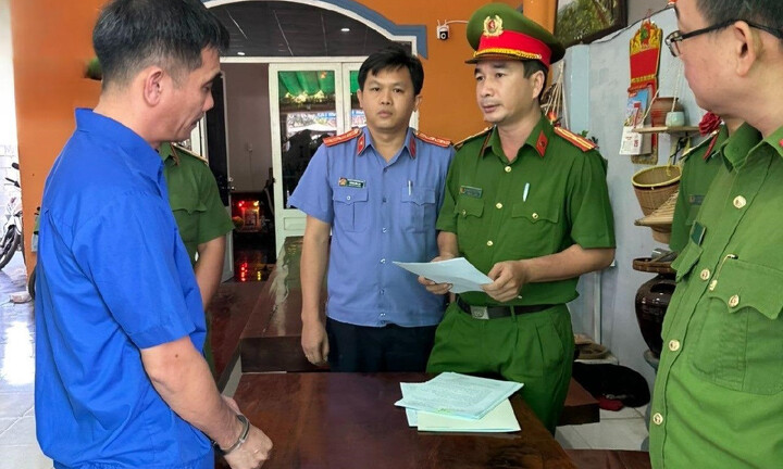 Bắt 2 phó giám đốc trung tâm đăng kiểm tại Bình Thuận