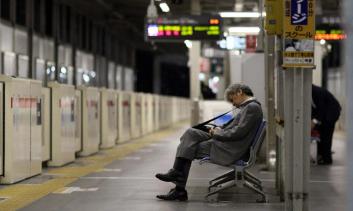 Người Nhật Bản đối mặt với 'khủng hoảng thiếu ngủ' 