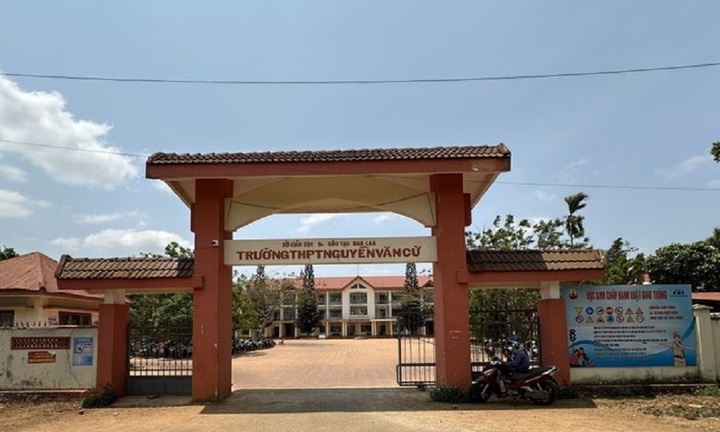 Nhà trường tự kết luận 2 học sinh 'dùng ma túy' để buộc thôi học