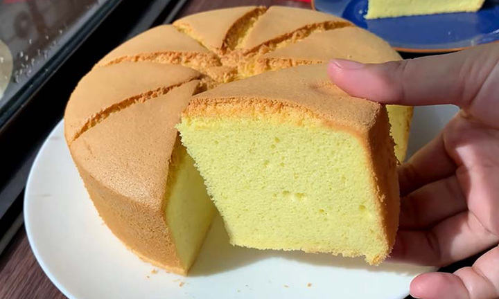 Cách làm bánh bông lan bằng nồi cơm điện