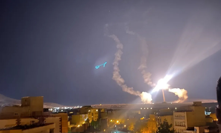 Iran-Israel liên tiếp tuyên bố trả đũa, căng thẳng Trung Đông sẽ đến đâu?