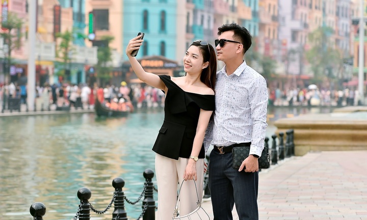 'Thiên đường tình yêu' khiến đôi lứa xiêu lòng ở phía Đông Hà Nội