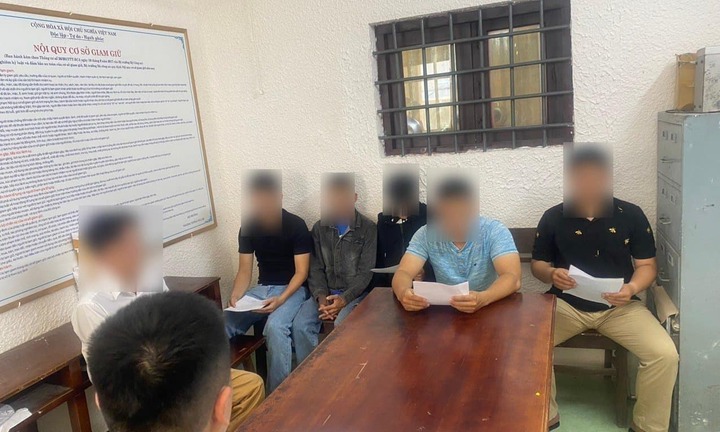 Truyền bá văn hóa phẩm đồi trụy, 24 người bị khởi tố