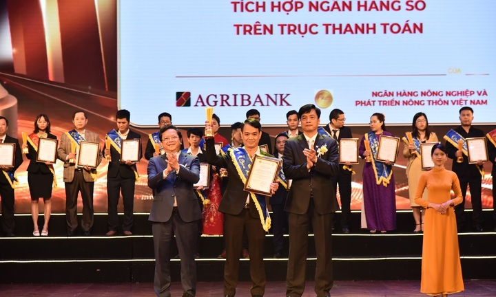 Agribank lần thứ 9 liên tiếp được vinh danh tại giải thưởng Sao Khuê 2024