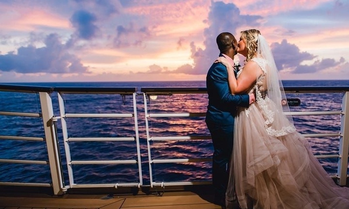 Hé lộ 'thủ phủ tiệc cưới' phong cách hoàng gia sang xịn bậc nhất Việt Nam