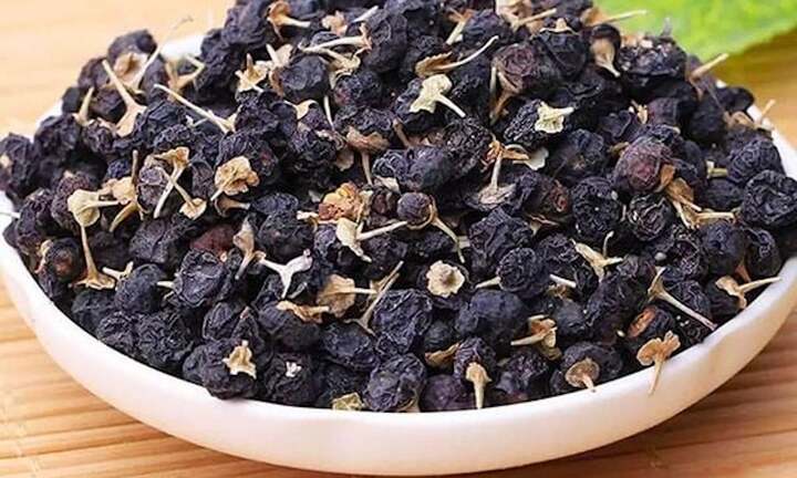 Ai không nên dùng hắc kỷ tử ?