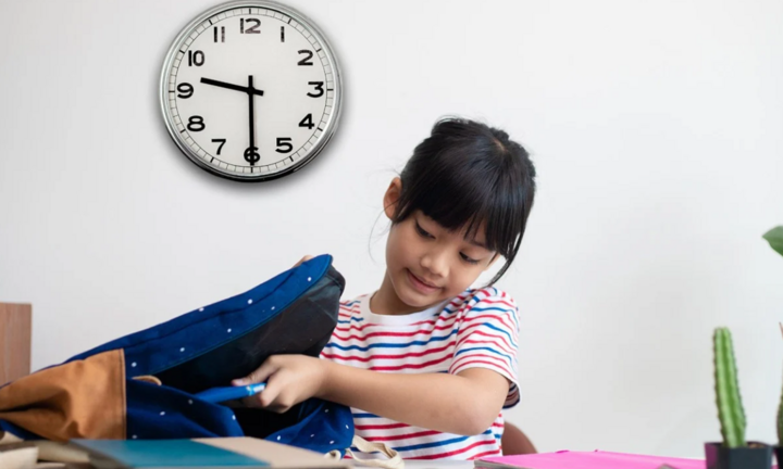 Trường tiểu học Trung Quốc cấm học sinh làm bài tập về nhà sau 21h30 