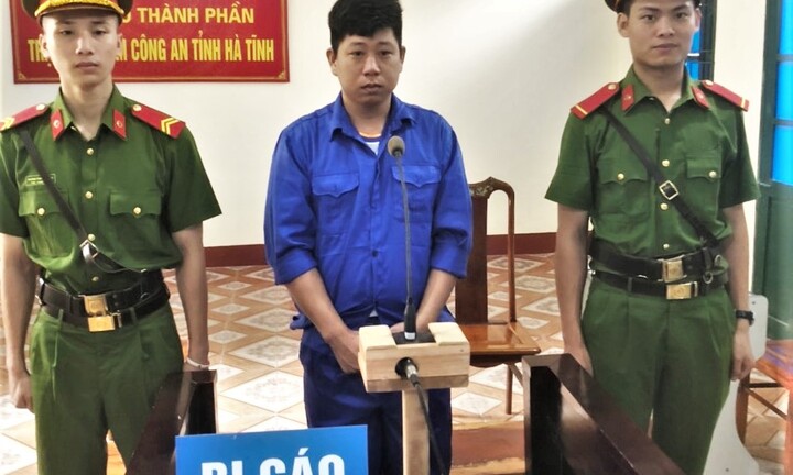 Đánh bài thua, tông ô tô vào nhóm bạn để trả thù