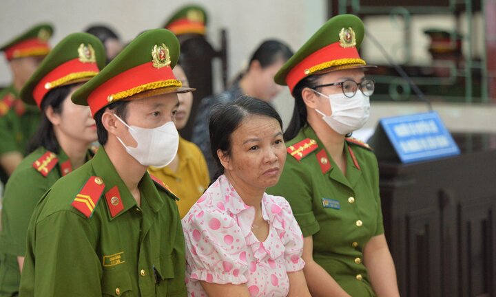 Tuyên y án 20 năm tù mẹ 'nữ sinh giao gà'