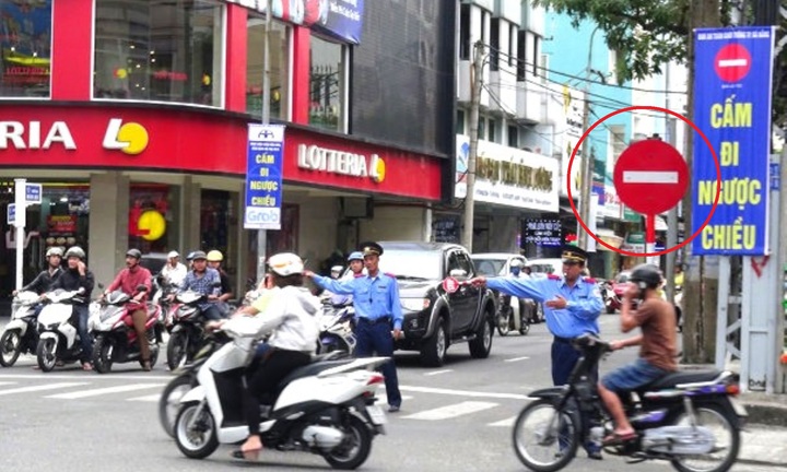 Biển báo cấm đi ngược chiều