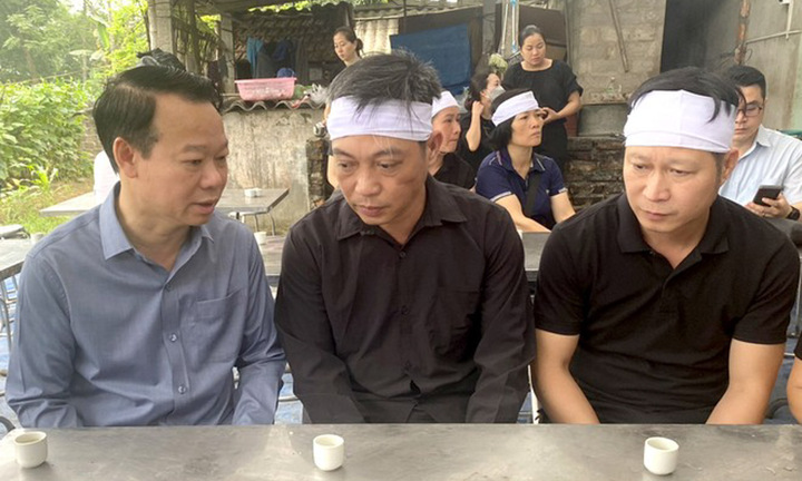 Bí thư Yên Bái thăm viếng gia đình các nạn nhân tử vong vụ tai nạn lao động 