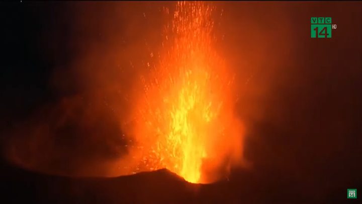 Núi lửa ở Nam Cực phun vàng thật mỗi ngày