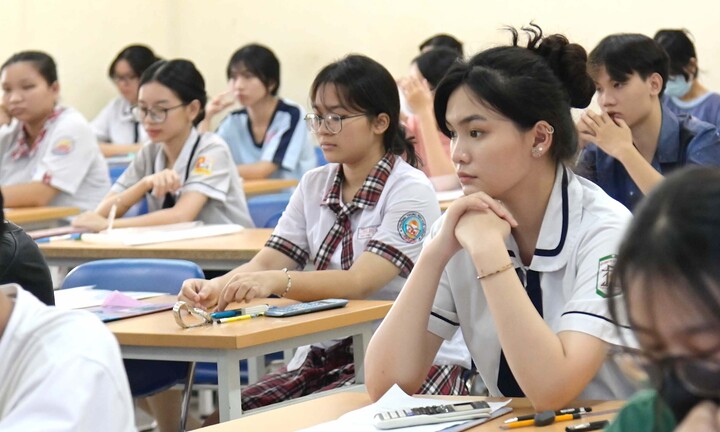 Thủ khoa kỳ thi đánh giá năng lực Đại học Quốc gia Hà Nội đạt 129/150 điểm