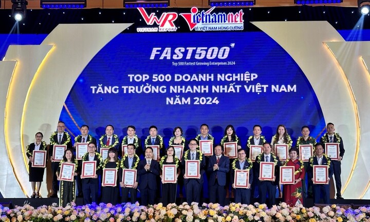 Cathay Life vào Top 50 doanh nghiệp tăng trưởng xuất sắc nhất Việt Nam năm 2024