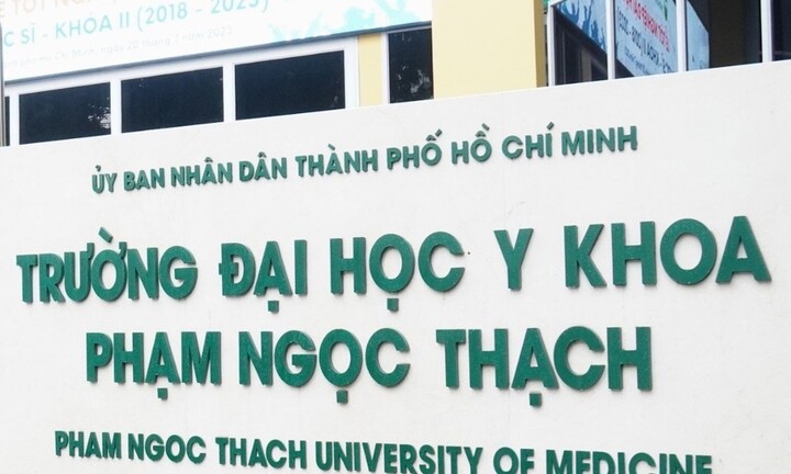 Một trường đại học y ở TP.HCM bất ngờ giảm học phí