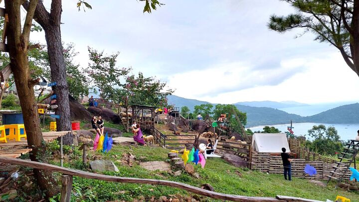 Ngang nhiên mở khu du lịch sinh thái trên đất rừng ở Đà Nẵng