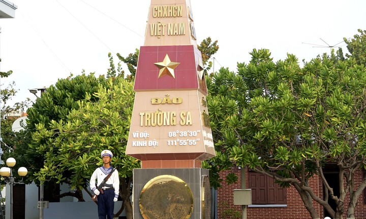 Đến Trường Sa những ngày tháng Tư lịch sử 