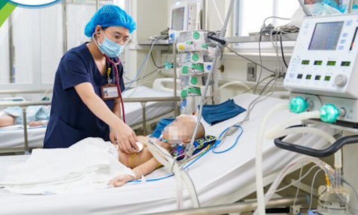 Uống thuốc nam không rõ nguồn gốc trị động kinh, bé 3 tuổi nguy kịch