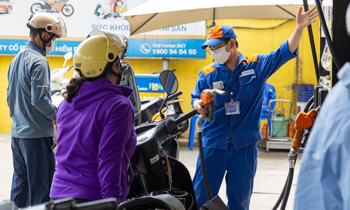 Giá xăng dầu hôm nay 28/4: Tiếp đà tăng