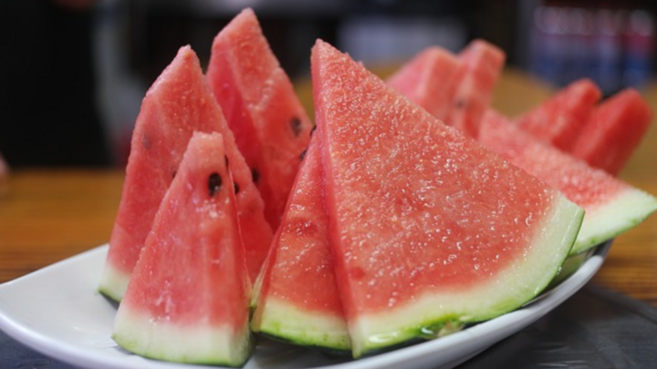 Điều gì xảy ra nếu ăn dưa hấu thường xuyên?