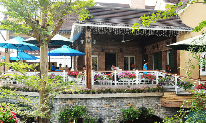 Quán cà phê rộng, đồ uống ngon ở TP.HCM