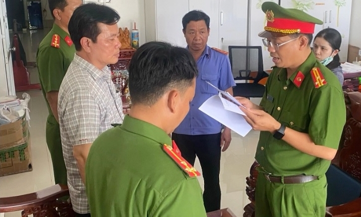 Khởi tố giám đốc 2 công ty ở Cà Mau