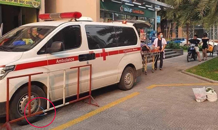 Bảo vệ chung cư ở Hà Nội khóa bánh xe cứu thương: Ban quản lý rút kinh nghiệm