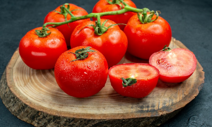 Cà chua rất tốt nhưng nấu chín hay uống nước ép tốt hơn?
