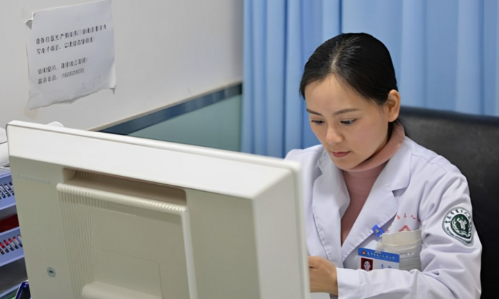 Lời phàn nàn của người mẹ có con gái là bác sĩ