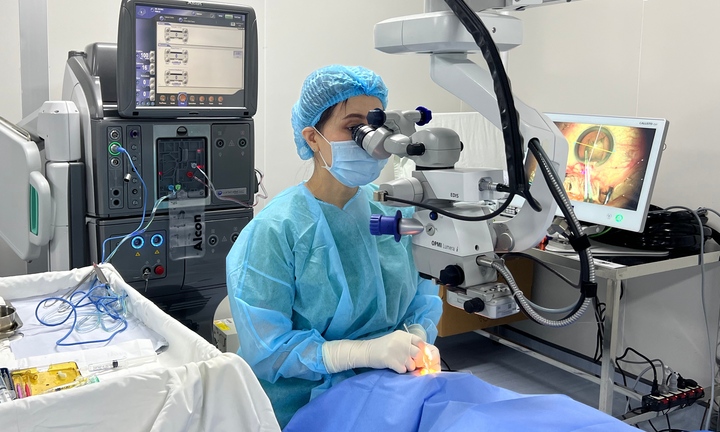 Bác sĩ chỉ mẹo tăng thị lực cho mắt với quy tắc 20-20-20 