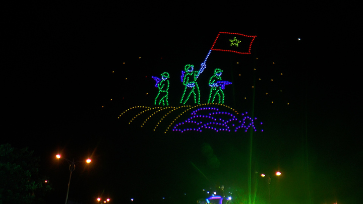 Tái hiện chiến thắng Điện Biên Phủ hào hùng bằng 700 drone