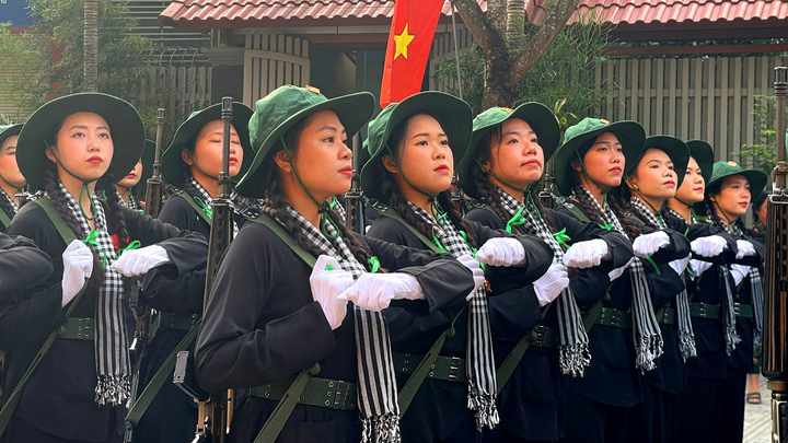 Một ngày của nữ du kích miền Nam ở Điện Biên