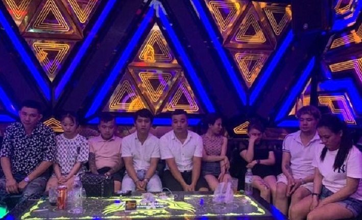 Nhóm nam nữ 'mở tiệc' ma túy trong quán karaoke ở Quảng Nam