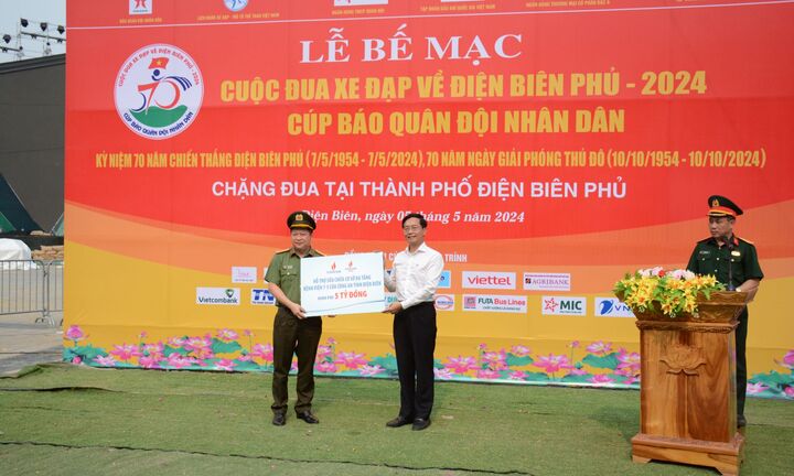 Petro Vietnam tham gia nhiều hoạt động Kỷ niệm 70 năm Chiến thắng Điện Biên Phủ