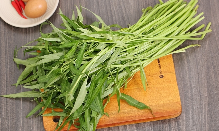 Công dụng giải độc bất ngờ của rau muống