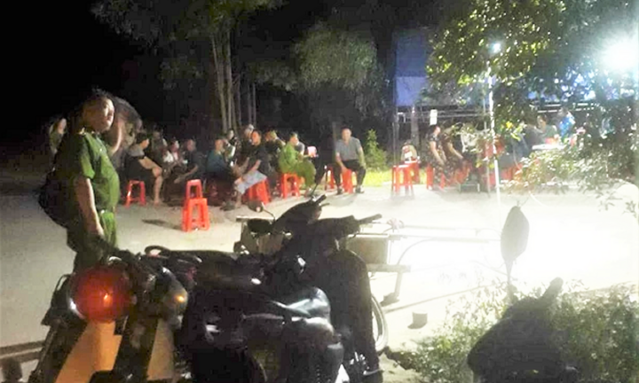 Hà Tĩnh: Bắt gã đàn ông đâm chết người phụ nữ hàng xóm