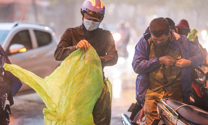 Dự báo thời tiết ngày 14/5: Bắc Bộ, Bắc Trung Bộ có mưa dông, Nam Bộ nắng nóng