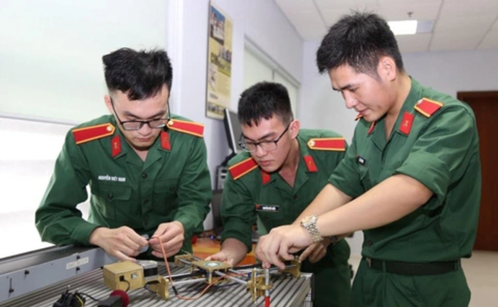 Để trở thành kỹ sư quân sự, thí sinh nên học trường nào?