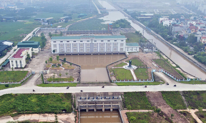 Đường phố Hà Nội ngập úng, trạm bơm nghìn tỷ vẫn 'khát nước'