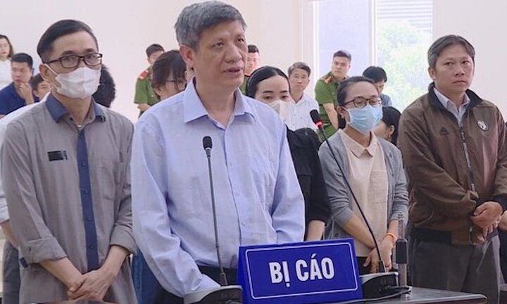 Nộp thêm 1 tỷ đồng, cựu Bộ trưởng Y tế Nguyễn Thanh Long được giảm 1 năm tù