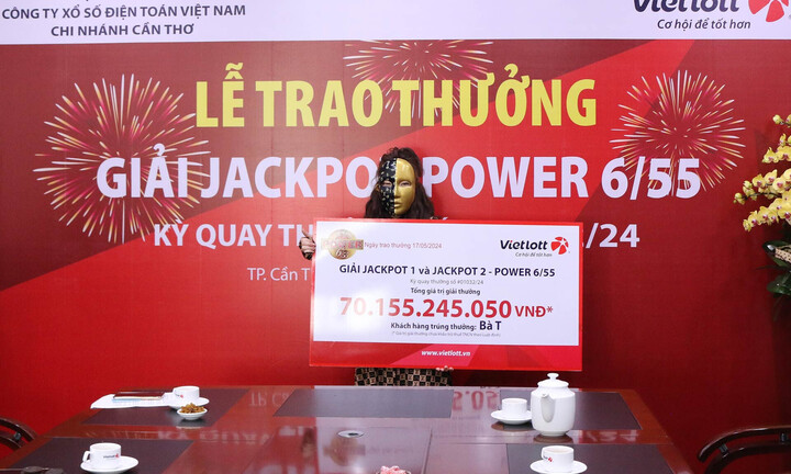 Khách hàng đầu tiên trúng 2 độc đắc Vietlott hơn 70 tỷ đồng