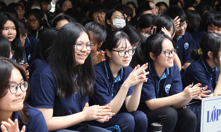 Thi vào lớp 10 trường THPT Chuyên Ngoại ngữ: Tỷ lệ 'chọi' cao nhất 1/10,7