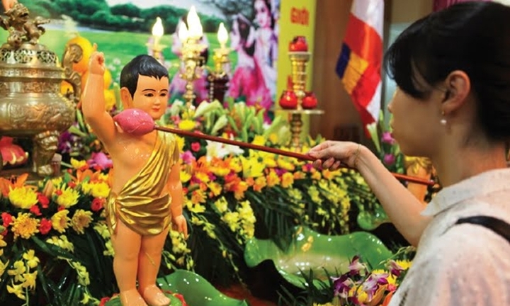 Những việc nên làm trong ngày lễ Phật đản