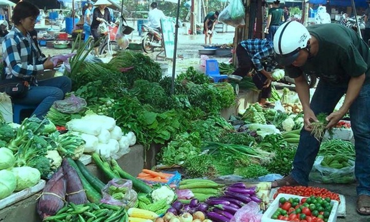 Cầm 200.000 đồng đi chợ, không mua đủ 2 bữa ăn ngon cho gia đình